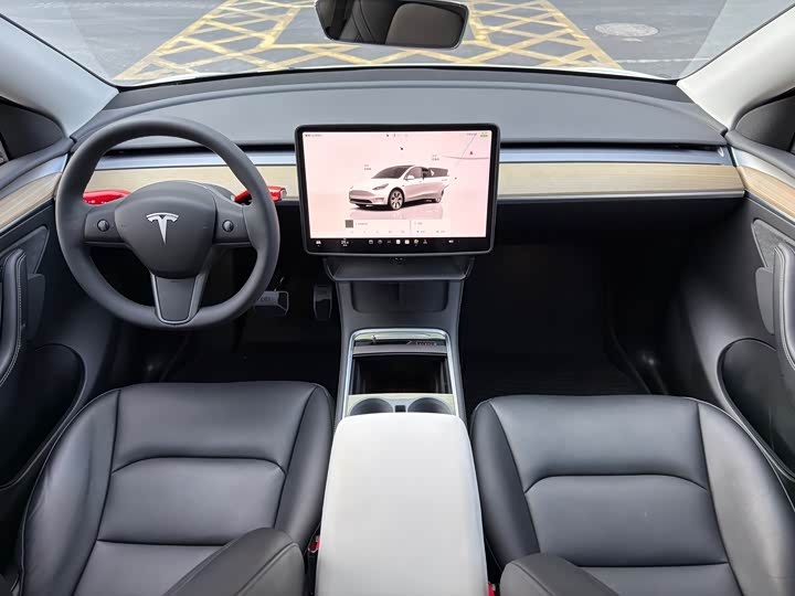 Фото 9 - Tesla Model Y