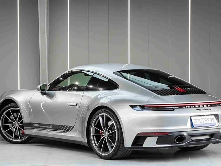 Фото 5 - Porsche 911