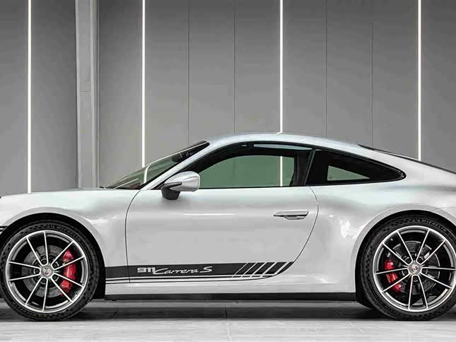 Фото 6 - Porsche 911