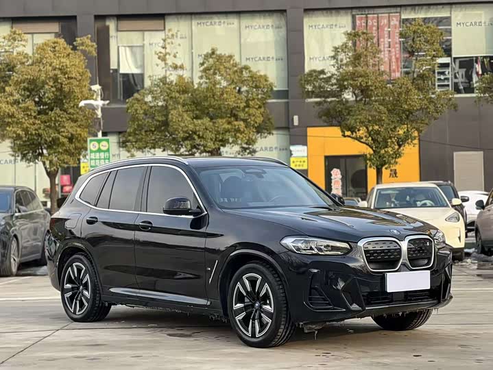 Фото 3 - BMW iX3