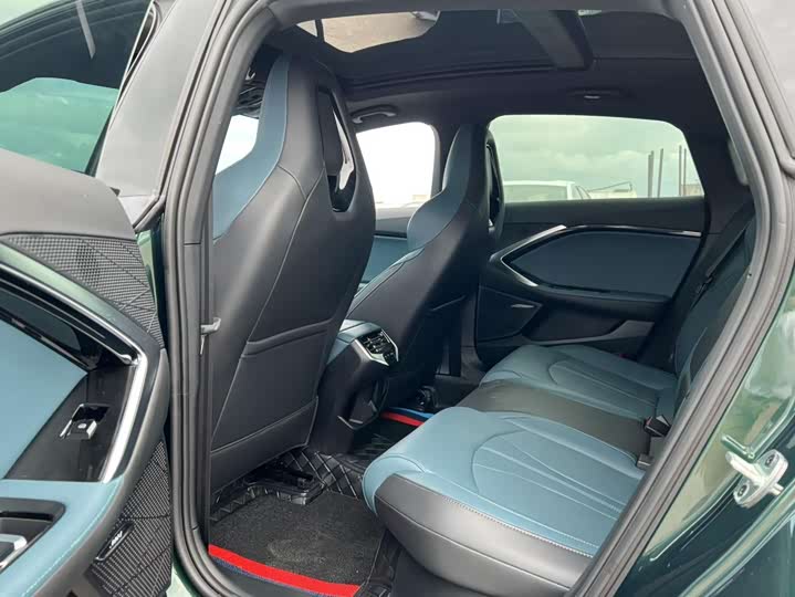 Фото 7 - MG Motor 7