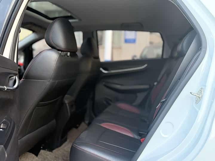 Фото 7 - Geely Vision X3