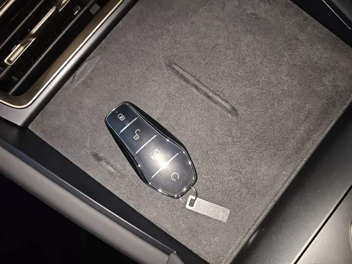 Фото 9 - BYD Qin L