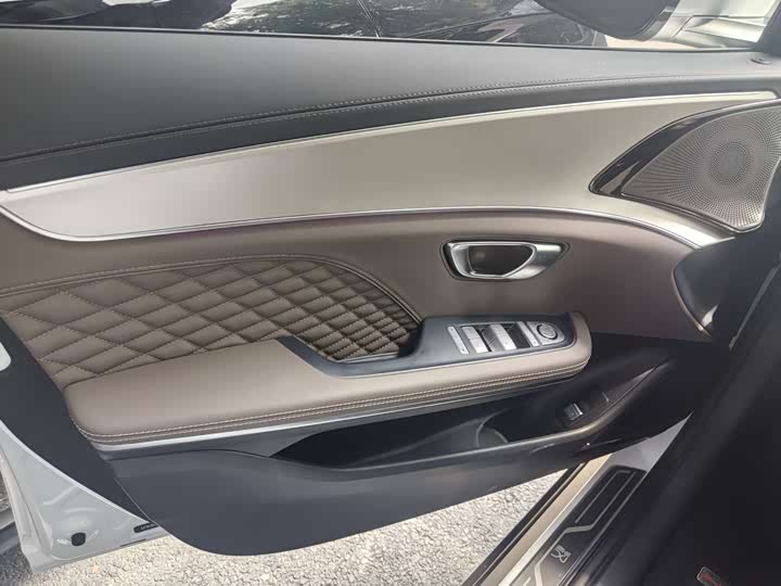 Фото 5 - BYD Han