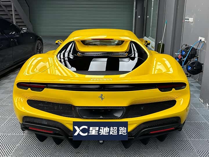 Фото 3 - Ferrari 296