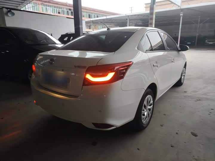 Фото 7 - Toyota Vios