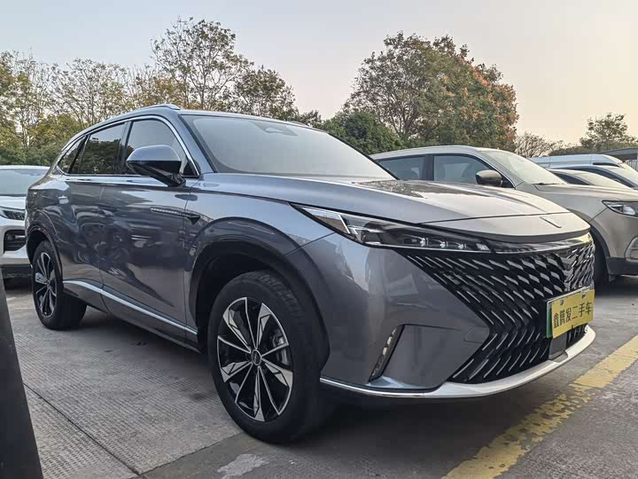 Фото 3 - Roewe RX5 Hybrid