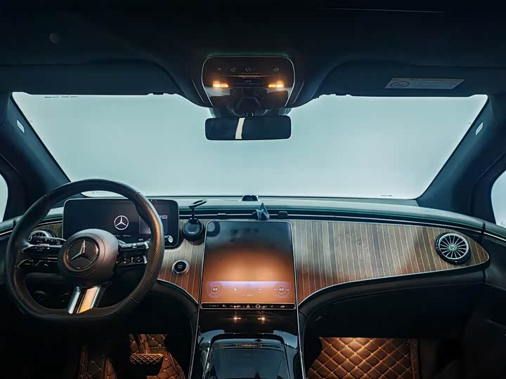 Фото 7 - Mercedes-Benz EQE SUV