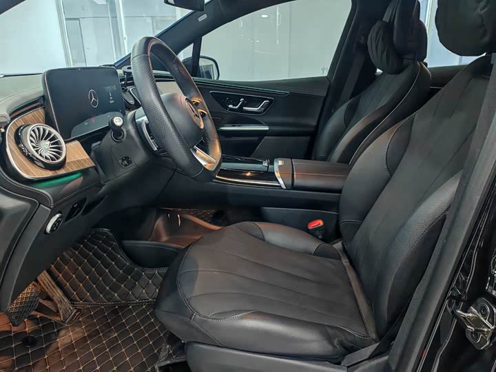 Фото 8 - Mercedes-Benz EQE SUV