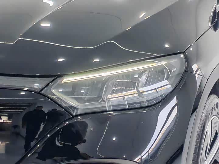 Фото 9 - Mercedes-Benz EQE SUV