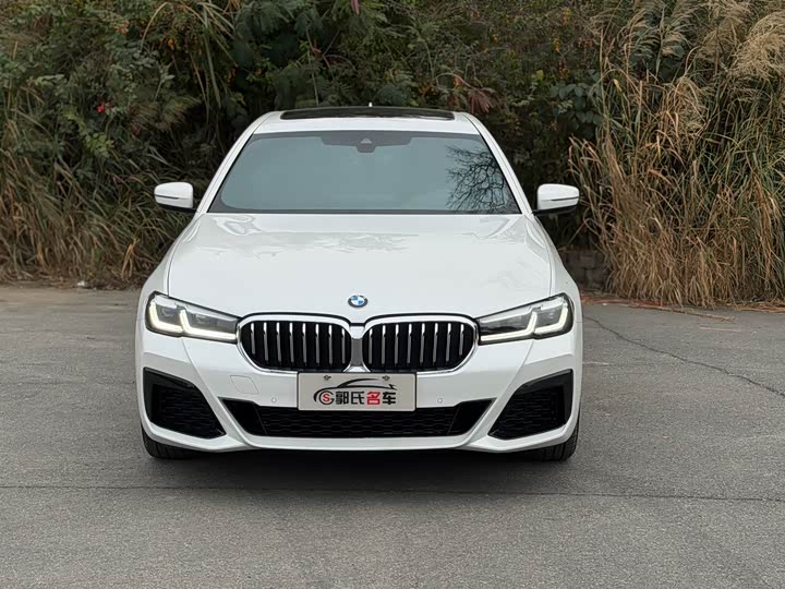 Фото 2 - BMW 5 Series