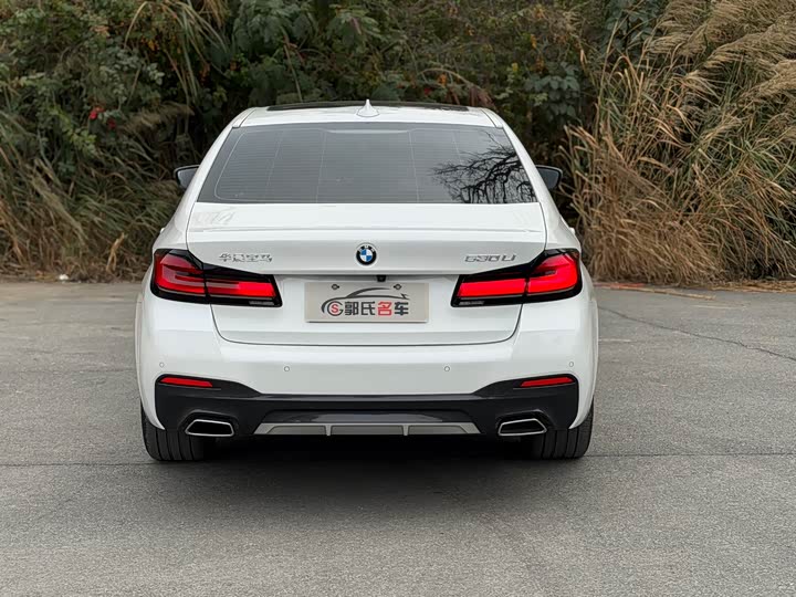 Фото 5 - BMW 5 Series