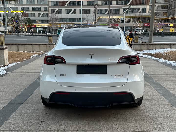 Фото 5 - Tesla Model Y