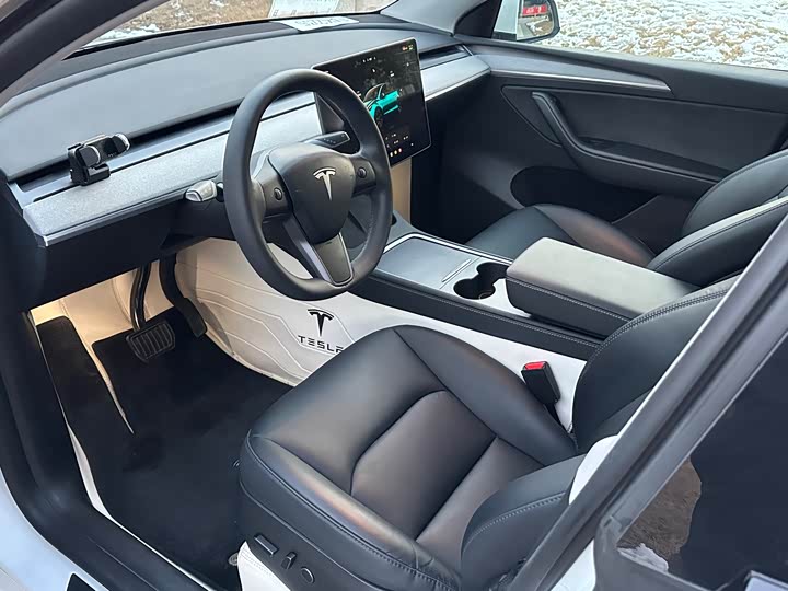 Фото 8 - Tesla Model Y