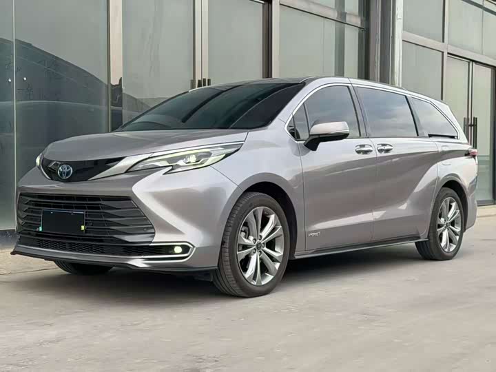 Фото 1 - Toyota Sienna