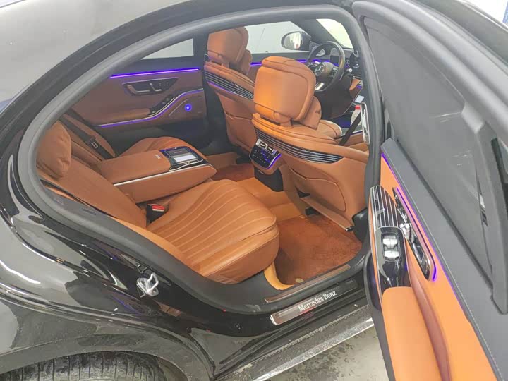 Фото 6 - Mercedes-Benz S-Class