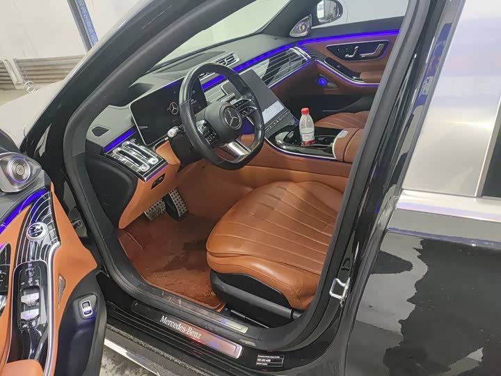 Фото 8 - Mercedes-Benz S-Class