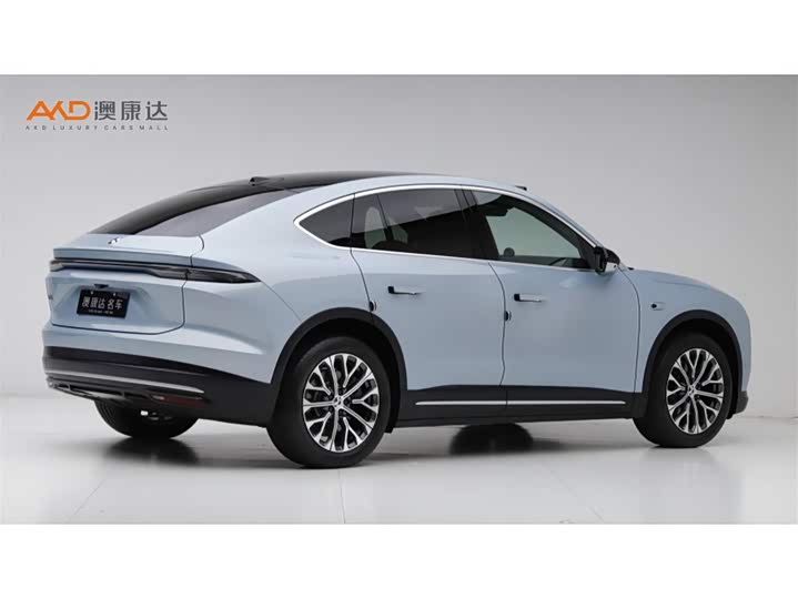 Фото 3 - Nio EC6