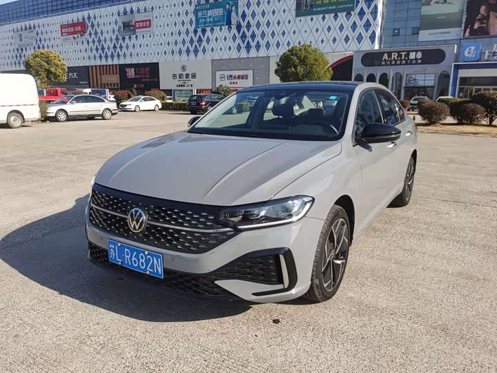 Фото 1 - Volkswagen Lavida