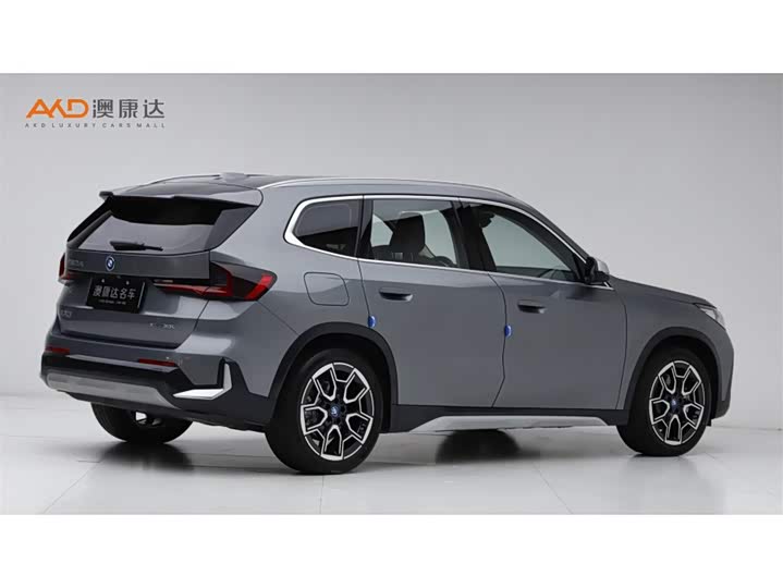 Фото 3 - BMW iX1