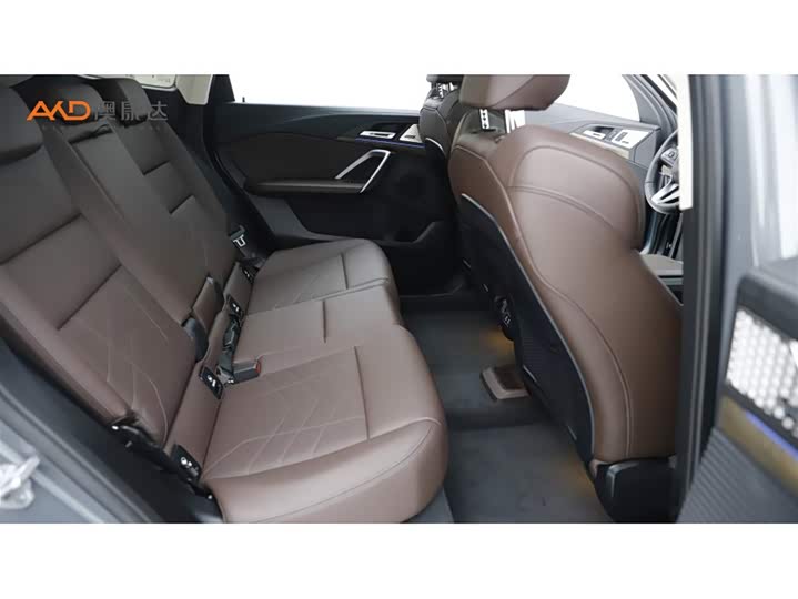 Фото 8 - BMW iX1