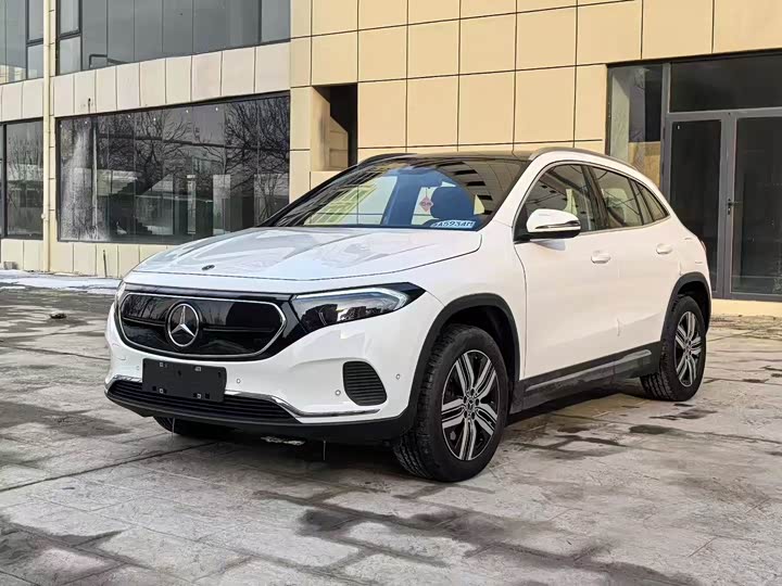 Фото 1 - Mercedes-Benz EQA