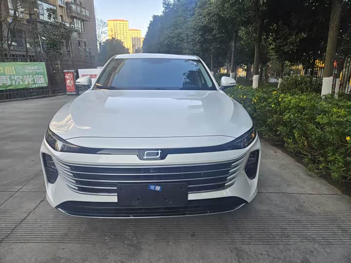 Фото 2 - Bestune B70