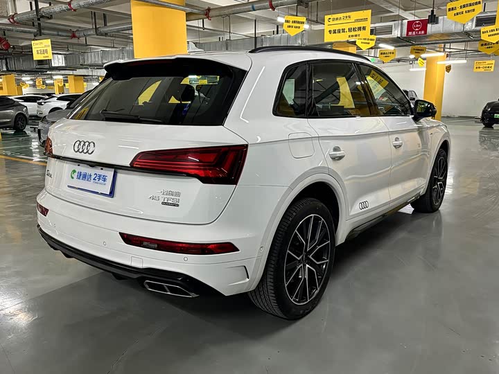 Фото 7 - Audi Q5L