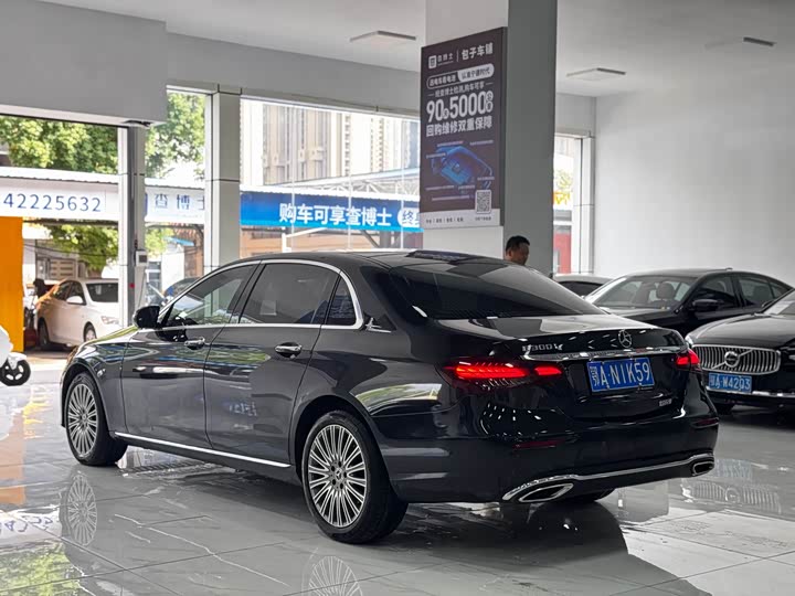 Фото 6 - Mercedes-Benz E-Class