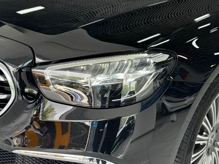 Фото 7 - Mercedes-Benz E-Class