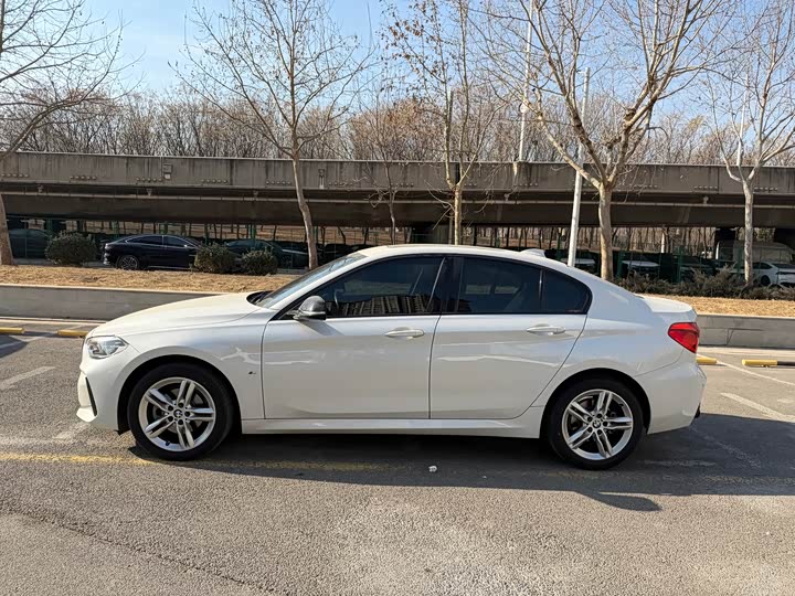 Фото 3 - BMW 1 Series