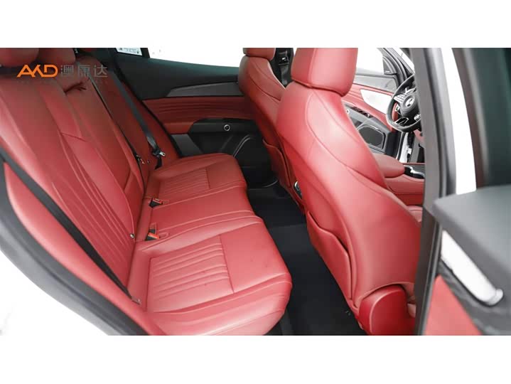 Фото 8 - Maserati Grecale