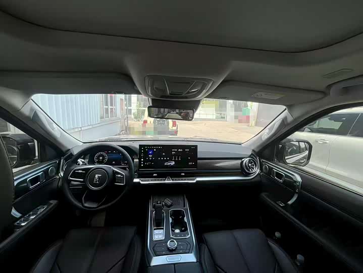 Фото 2 - Tank 400 Hybrid