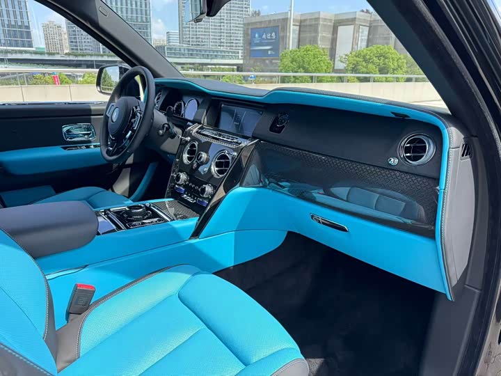 Фото 7 - Rolls-Royce Cullinan