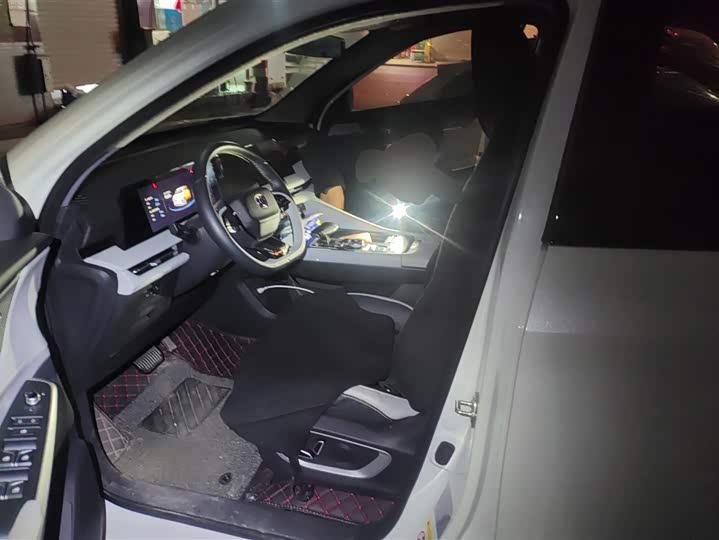 Фото 9 - Changan CS75 Plus