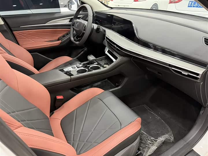 Фото 3 - Changan Eado Plus