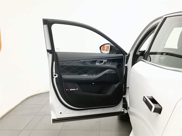 Фото 8 - Changan UNI-K