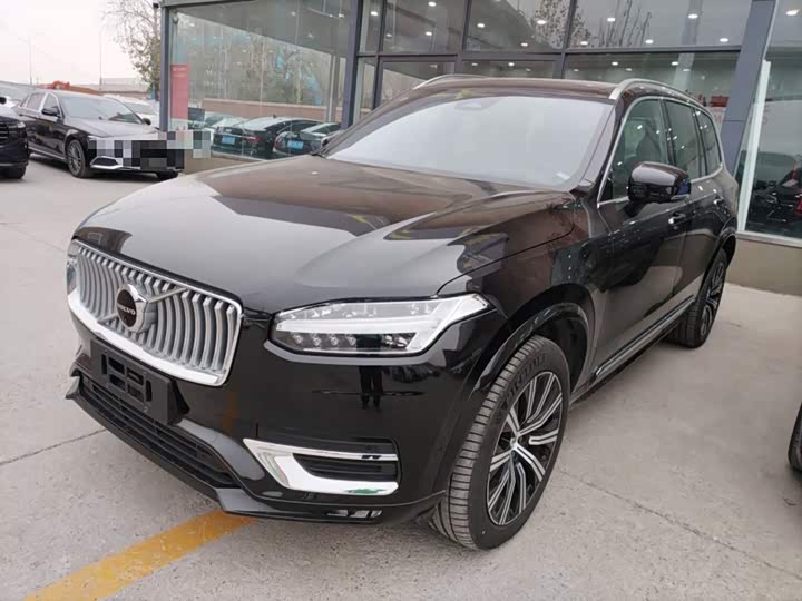Фото 1 - Volvo XC90