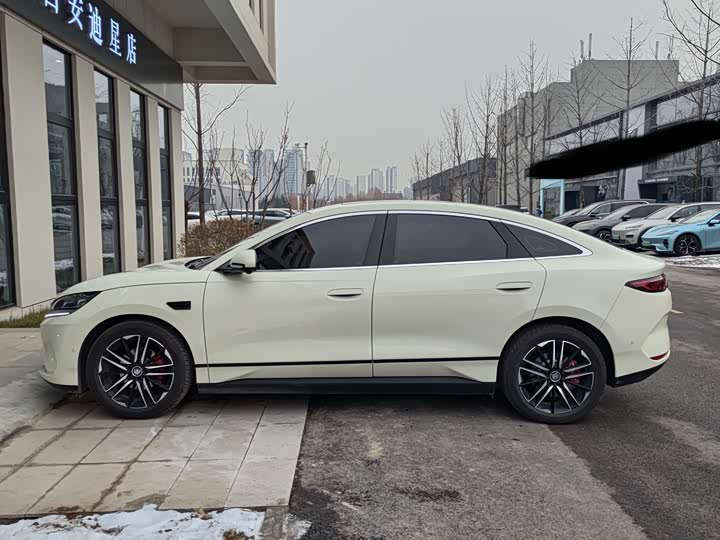 Фото 3 - BYD Qin L