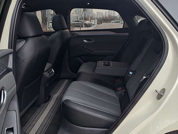 Фото 6 - BYD Qin L