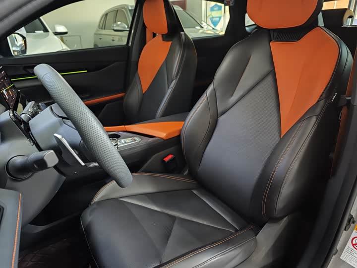 Фото 7 - Changan UNI-V