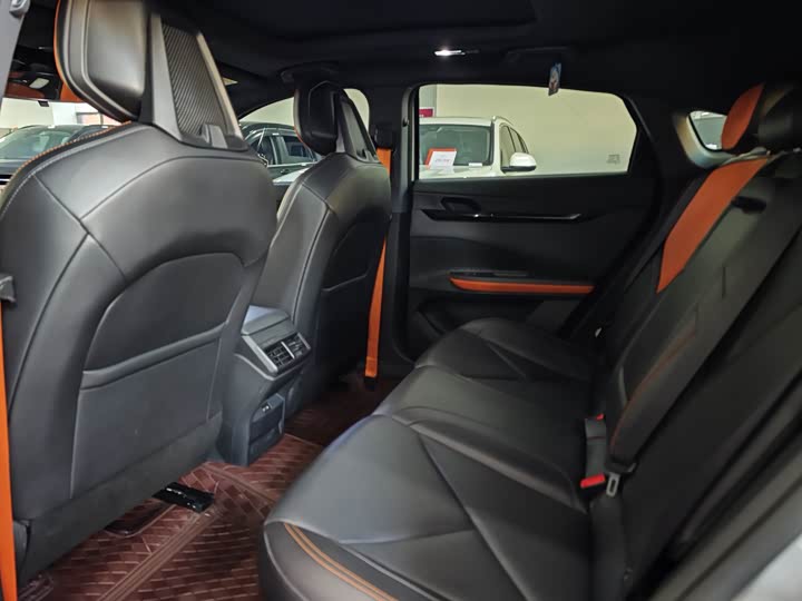 Фото 8 - Changan UNI-V