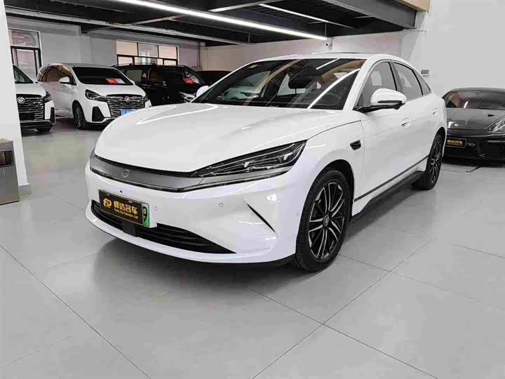 Фото 1 - BYD Qin L