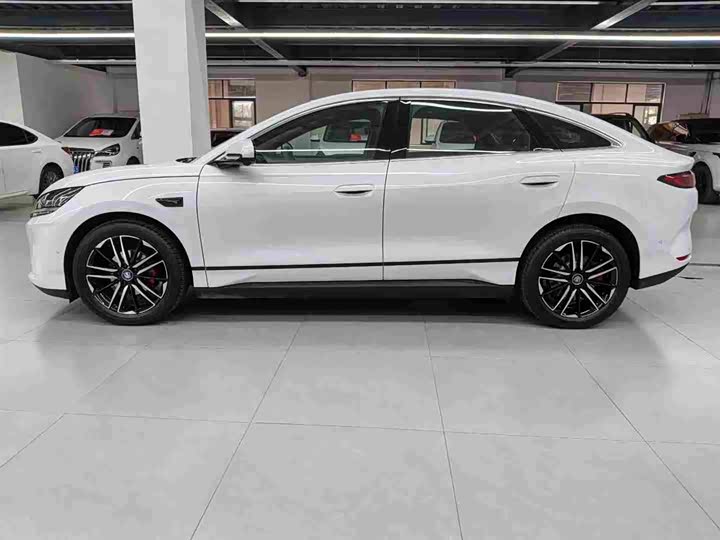 Фото 2 - BYD Qin L