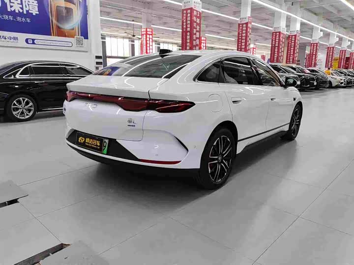 Фото 8 - BYD Qin L