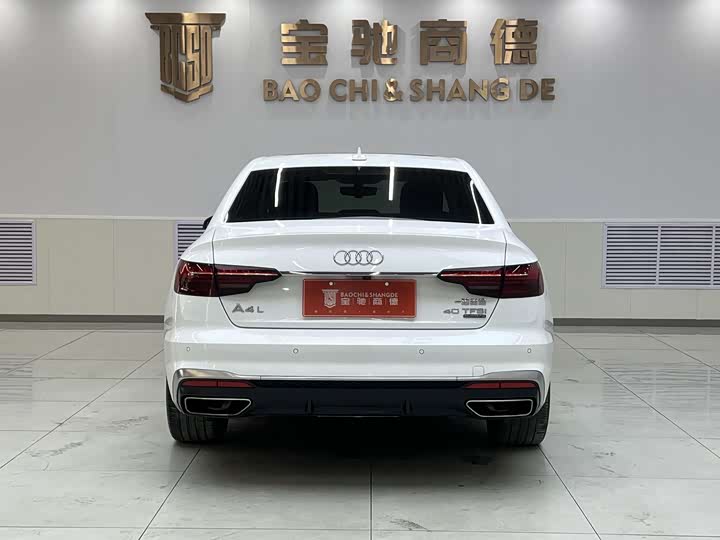 Фото 6 - Audi A4L