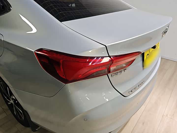 Фото 7 - Buick Verano