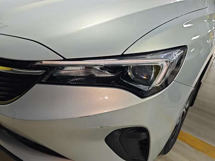 Фото 8 - Buick Verano