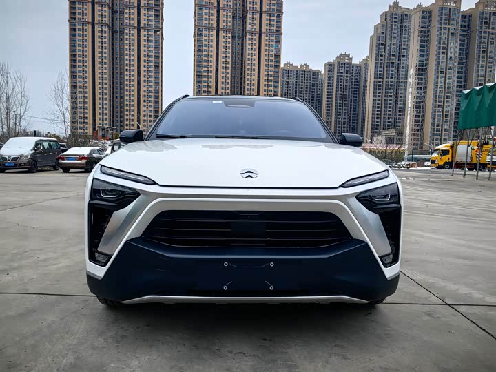 Фото 2 - Nio ES8