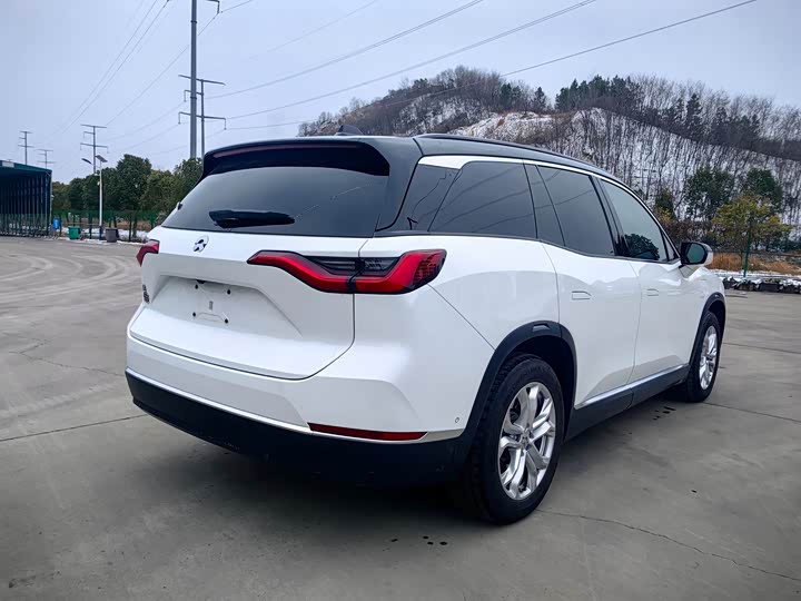 Фото 4 - Nio ES8